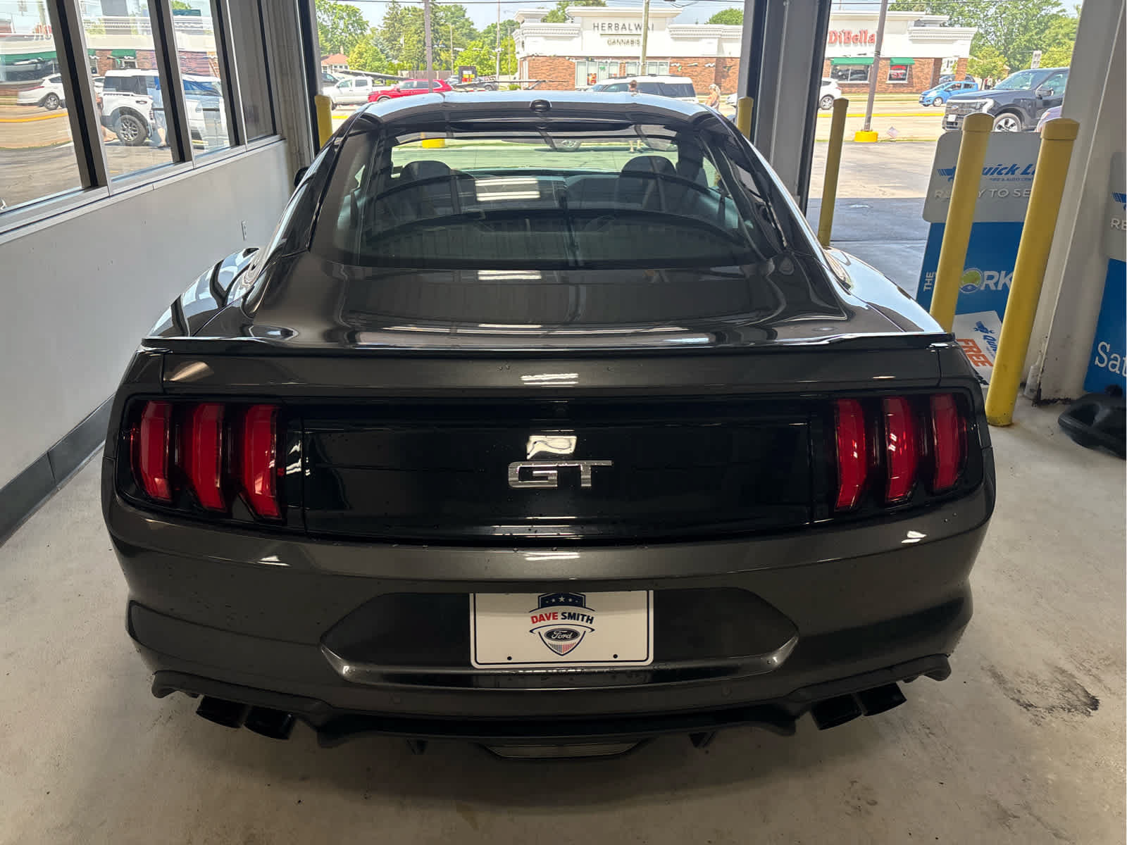 Used 2019 Ford Mustang GT RWD image 9