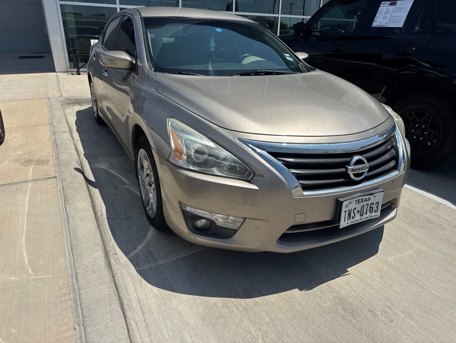 Used 2015 Nissan Altima 2.5 SV FWD image 3