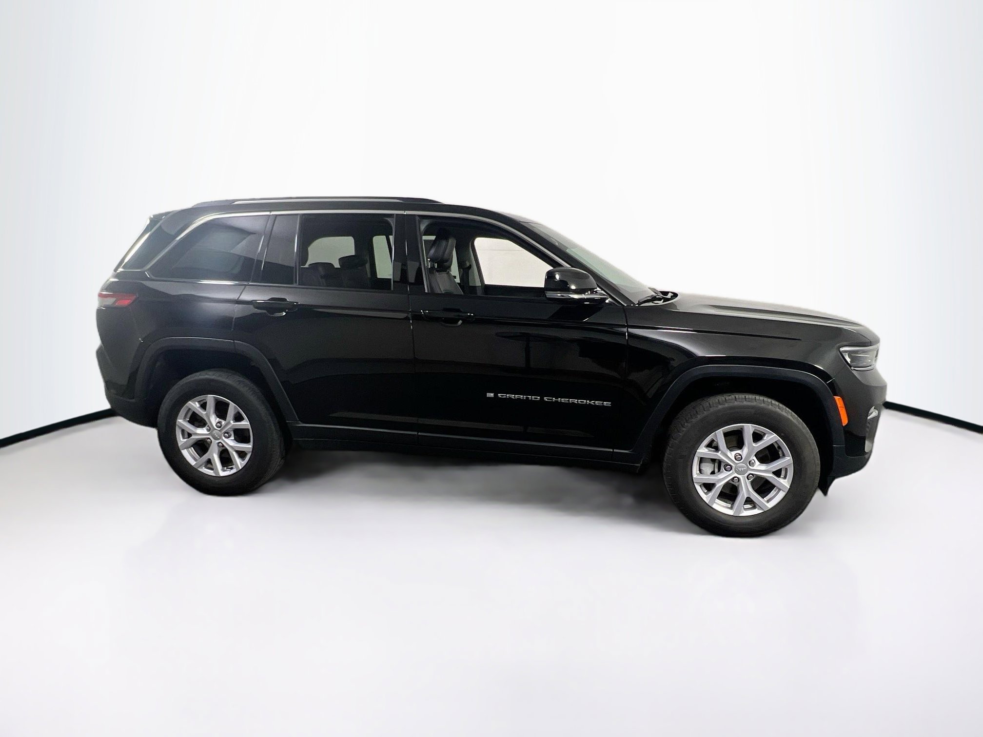 Used 2022 Jeep Grand Cherokee Limited AWD/4WD image 4