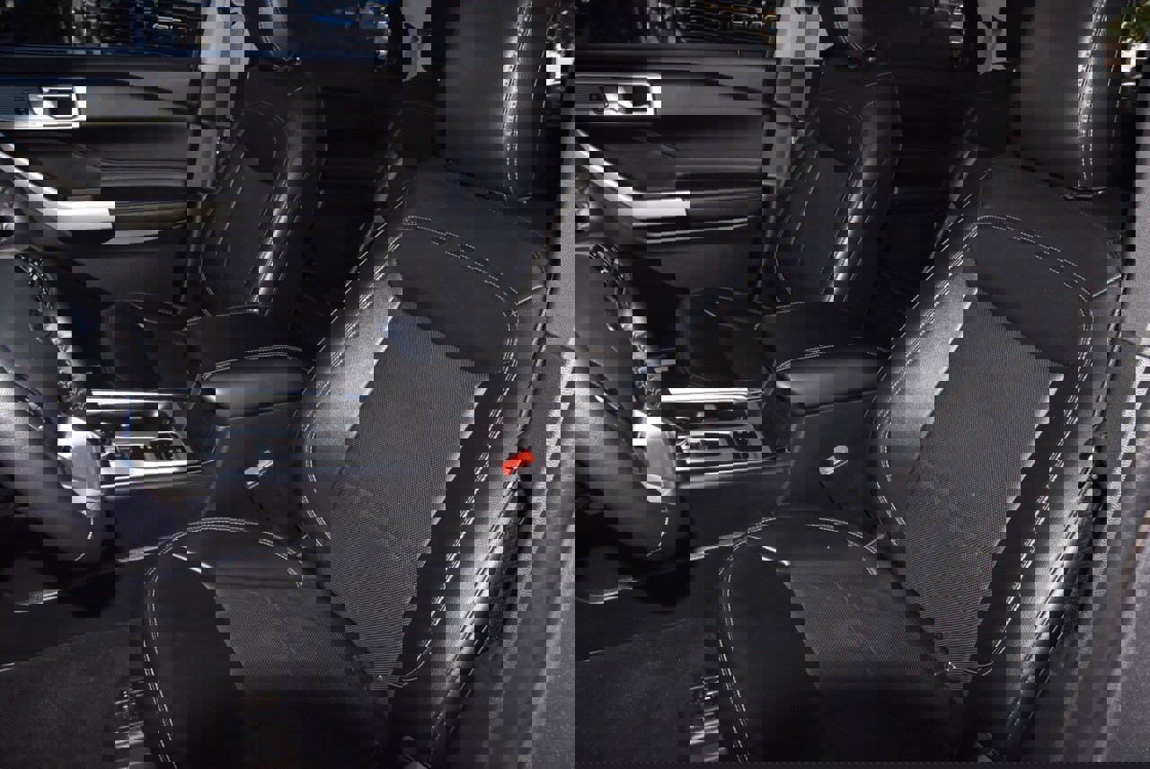 Used 2021 Ford Explorer Limited w/ Equipment Group 301A image 33