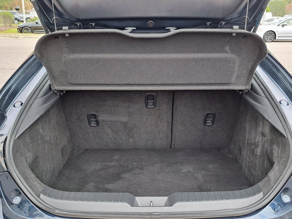 Used 2023 MAZDA MAZDA3 s image 32