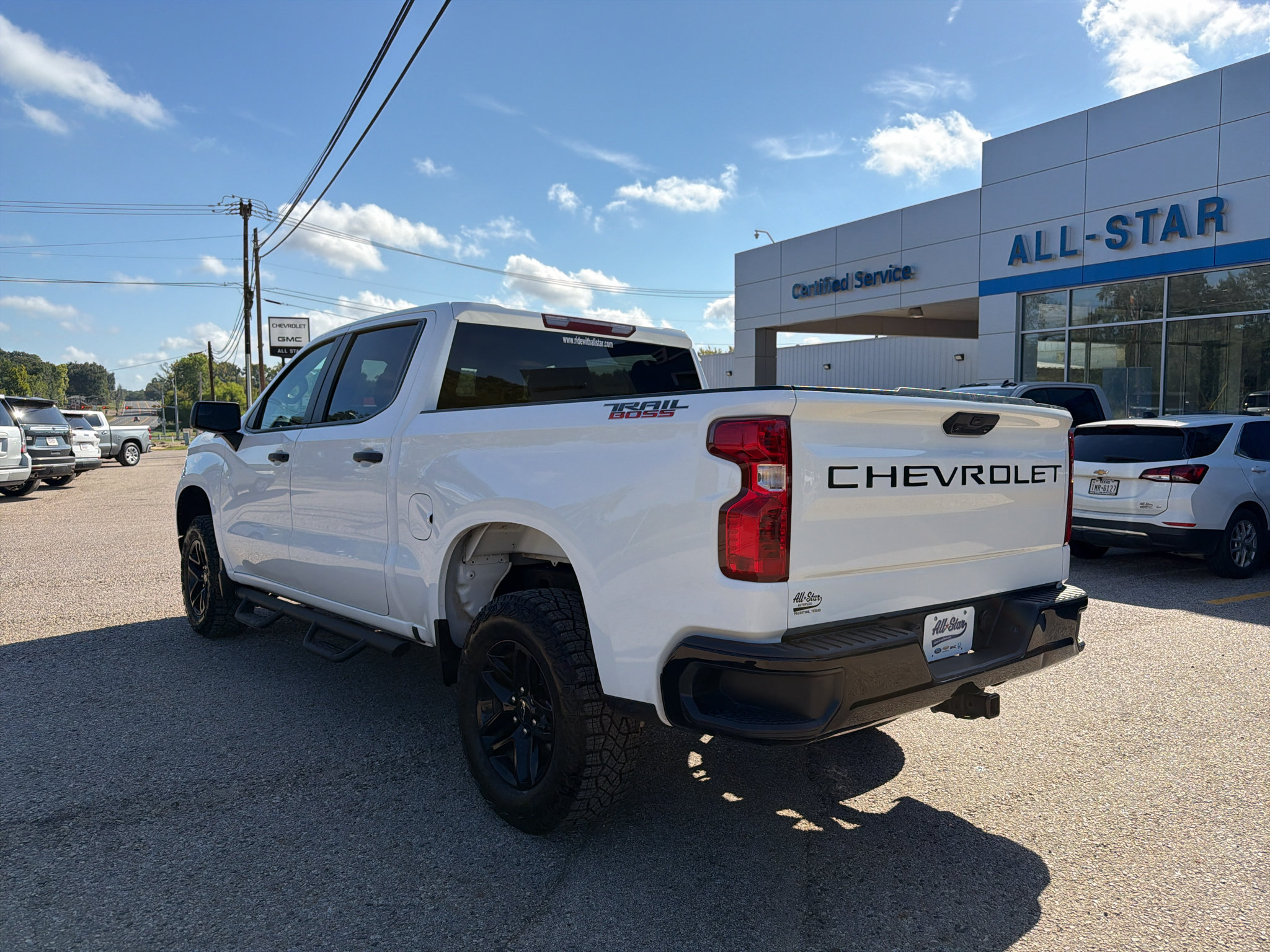 Used 2024 Chevrolet Silverado 1500 Custom Trail Boss w/ LPO, Dark Essentials Package AWD/4WD image 7