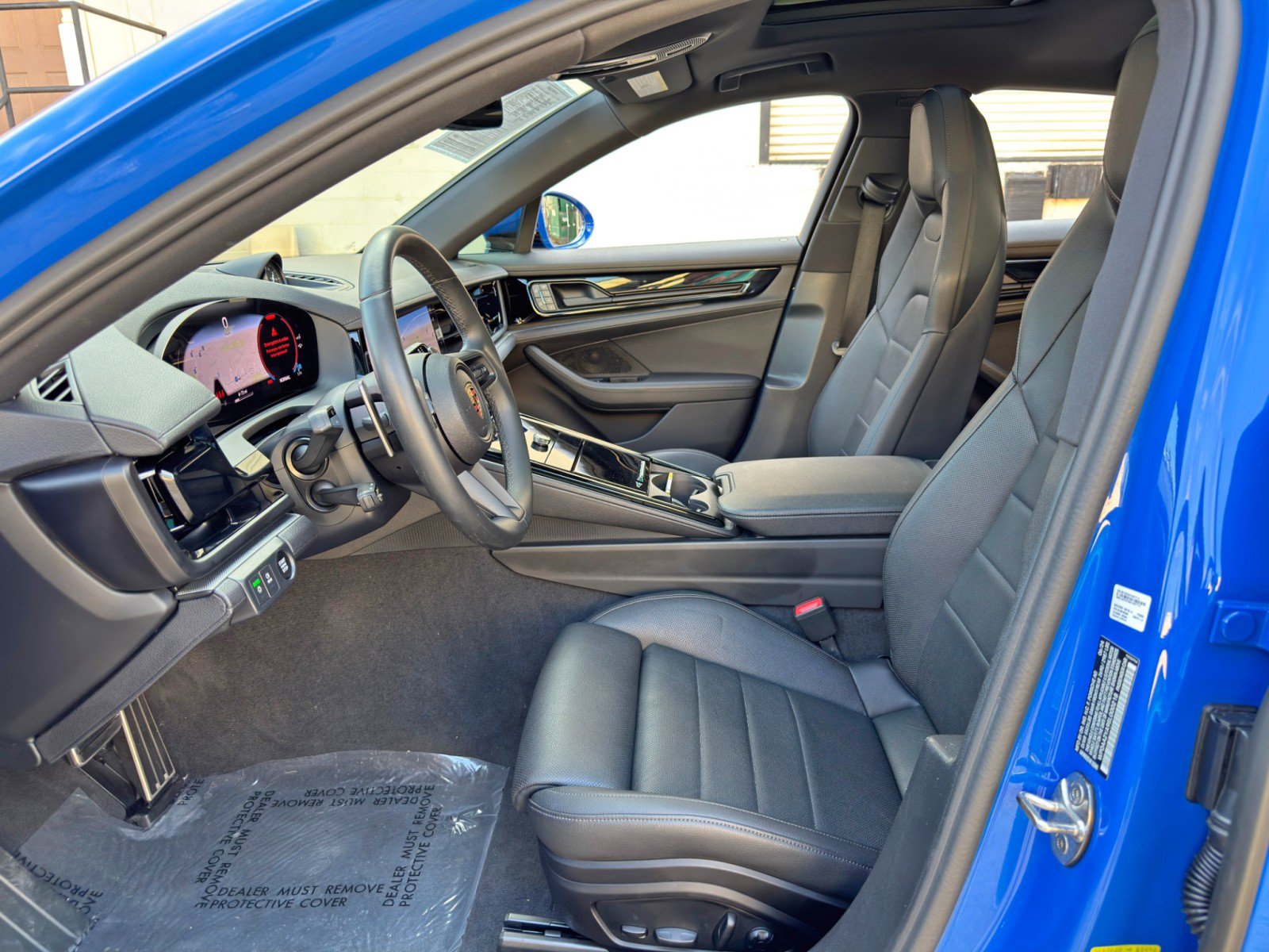 Used 2025 Porsche Panamera w/ Premium Package RWD image 17