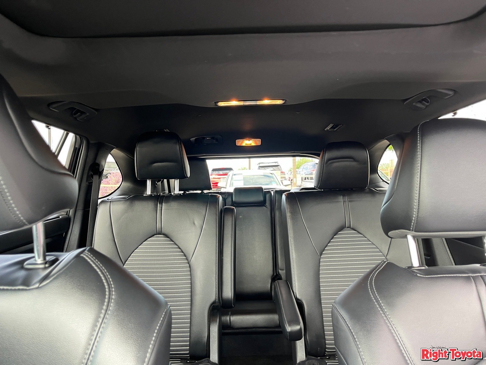 Used 2024 Toyota Highlander XSE AWD/4WD image 31