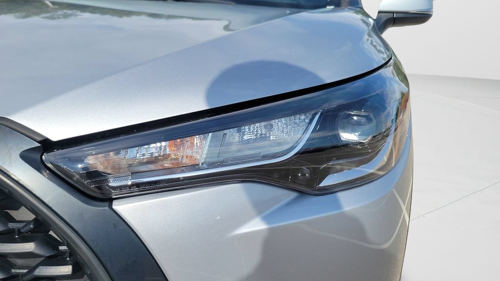 Certified 2024 Toyota Corolla Cross LE w/ Moonroof Package FWD image 24