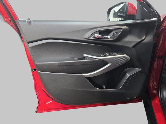 New 2026 Chevrolet Trax LS w/ LS Convenience Package FWD image 28