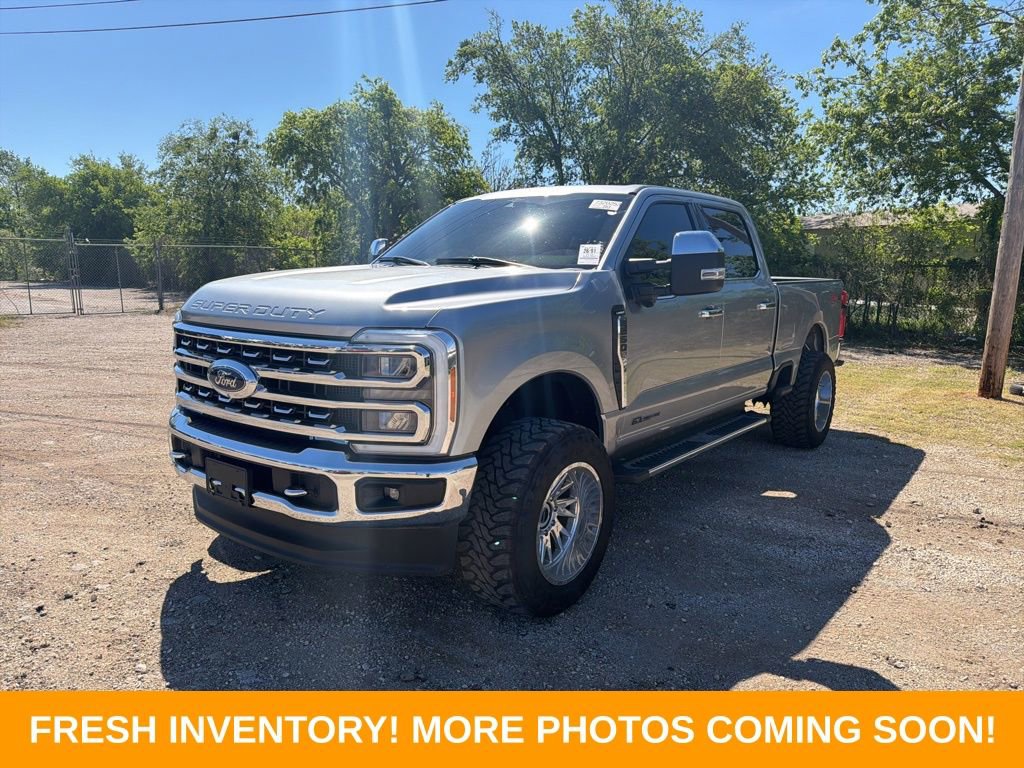 Used 2023 Ford F250 Lariat w/ Chrome Package image 3