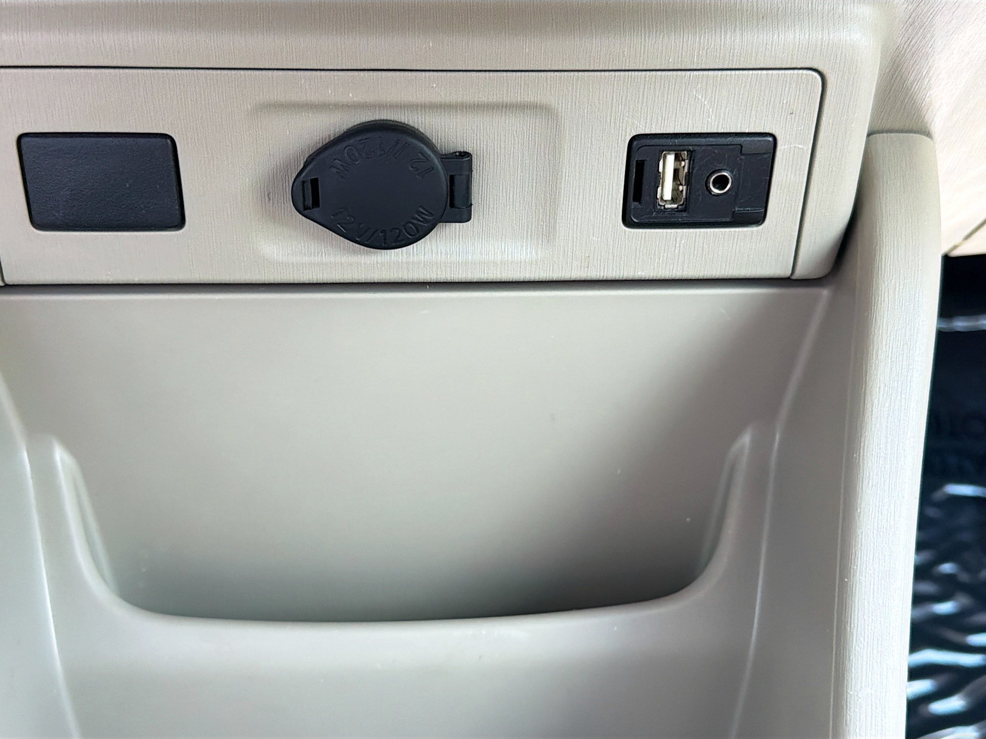 Used 2014 Toyota Prius V Two FWD image 25