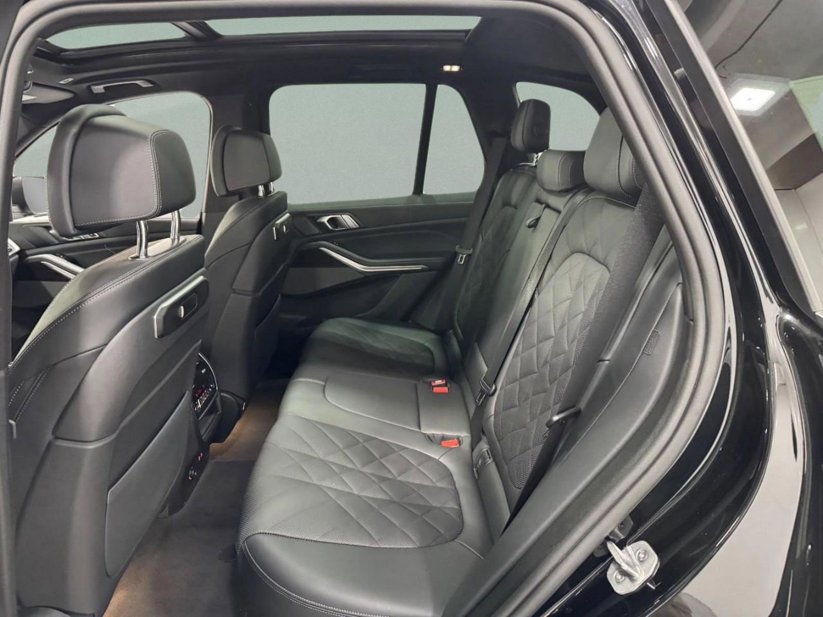 Certified 2025 BMW X5 xDrive40i image 9