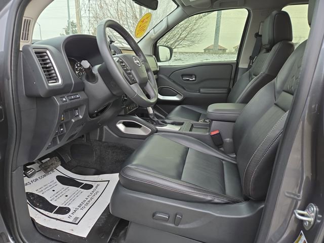 Used 2024 Nissan Frontier SL w/ Technology Package image 2