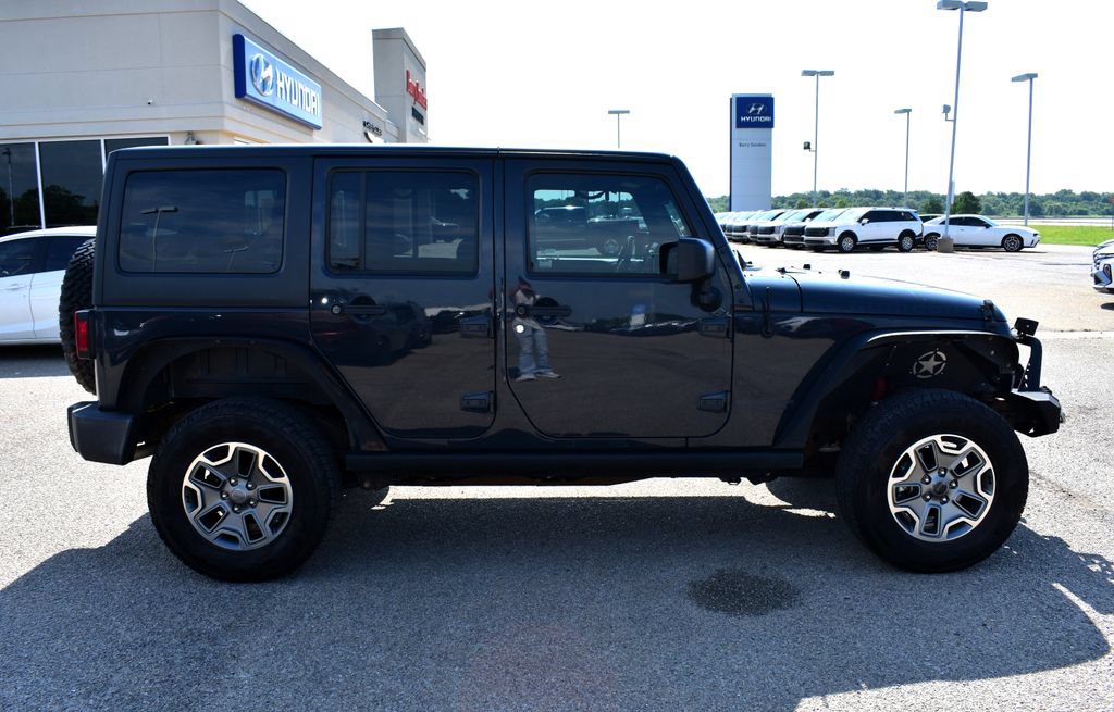 Used 2017 Jeep Wrangler Unlimited Rubicon w/ Connectivity Group AWD/4WD image 2