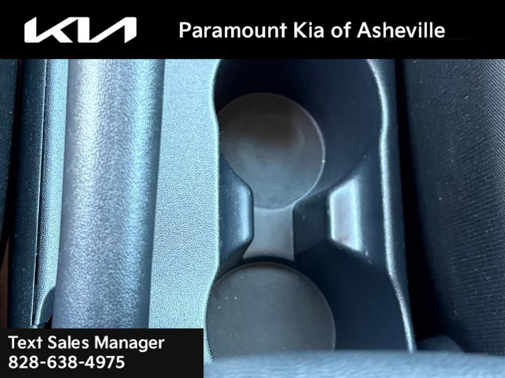 Used 2013 Kia Soul + FWD image 25