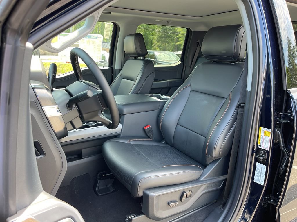 New 2025 Ford F350 Lariat w/ Lariat Ultimate Package image 17