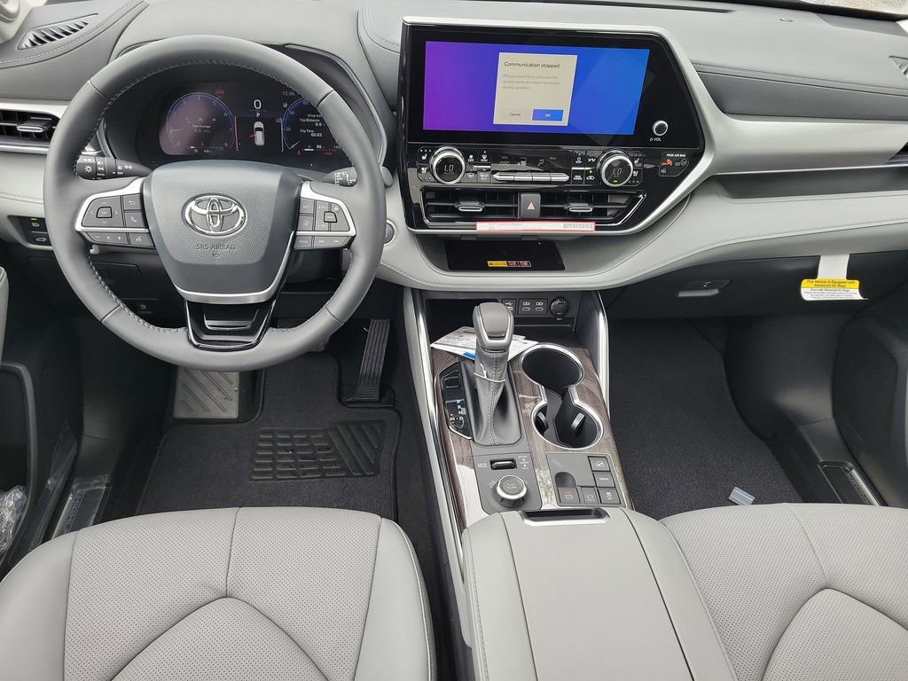 New 2026 Toyota Highlander Platinum image 28