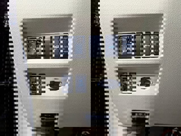 Used 2017 INFINITI QX70 AWD w/ Premium Package image 33