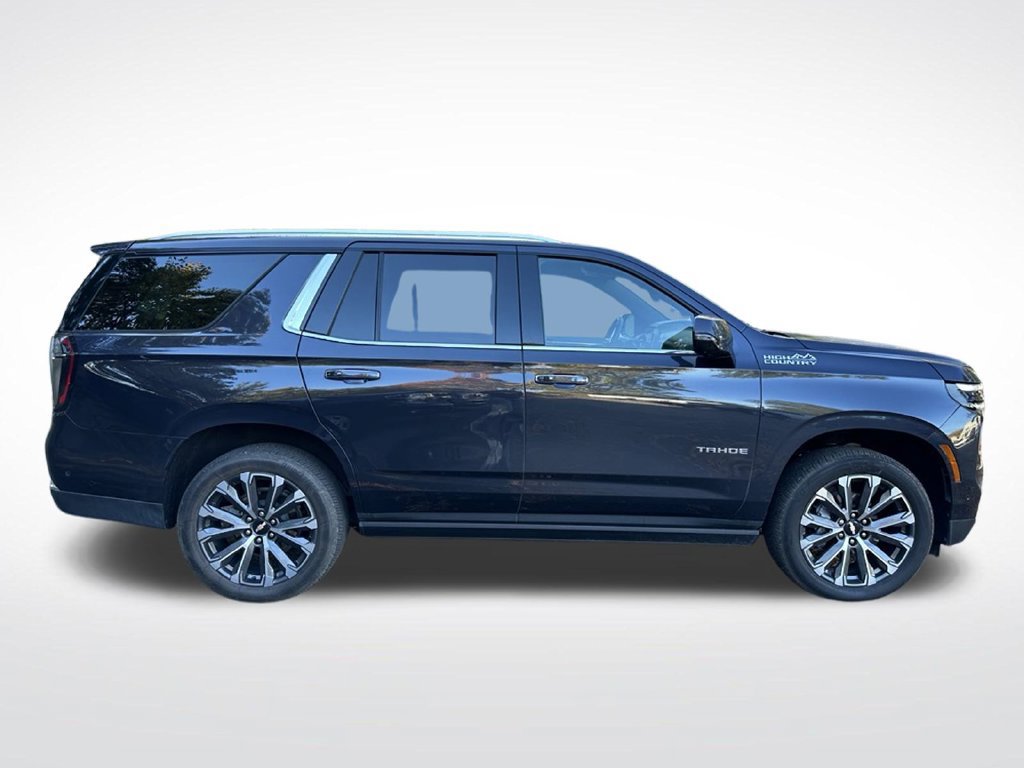 Used 2025 Chevrolet Tahoe High Country AWD/4WD image 7