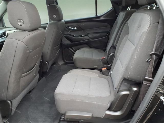 Used 2023 Chevrolet Traverse LT image 12
