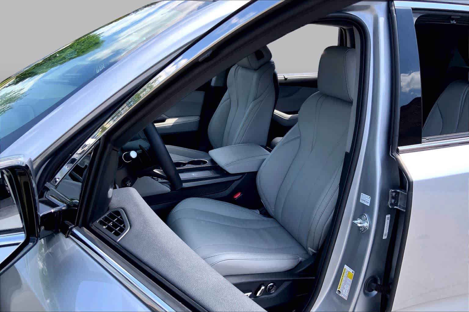 Used 2026 Acura MDX SH-AWD w/ Technology Package image 8