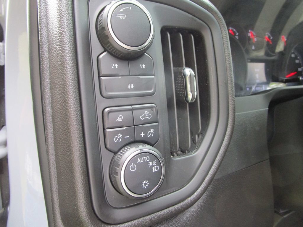Used 2025 Chevrolet Silverado 2500 Custom w/ Custom Value Package AWD/4WD image 42