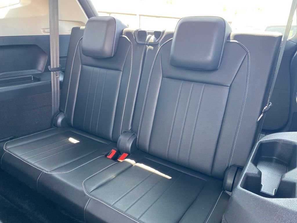 Used 2024 Volkswagen Tiguan SE image 23