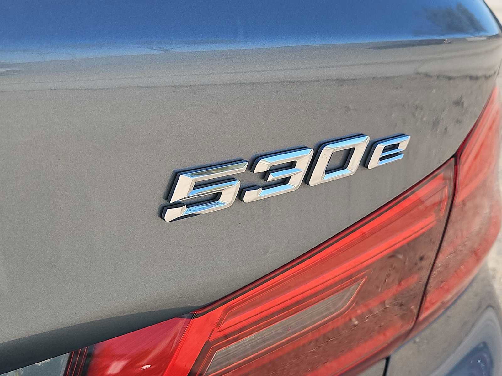 Used 2019 BMW 530e w/ Convenience Package image 12