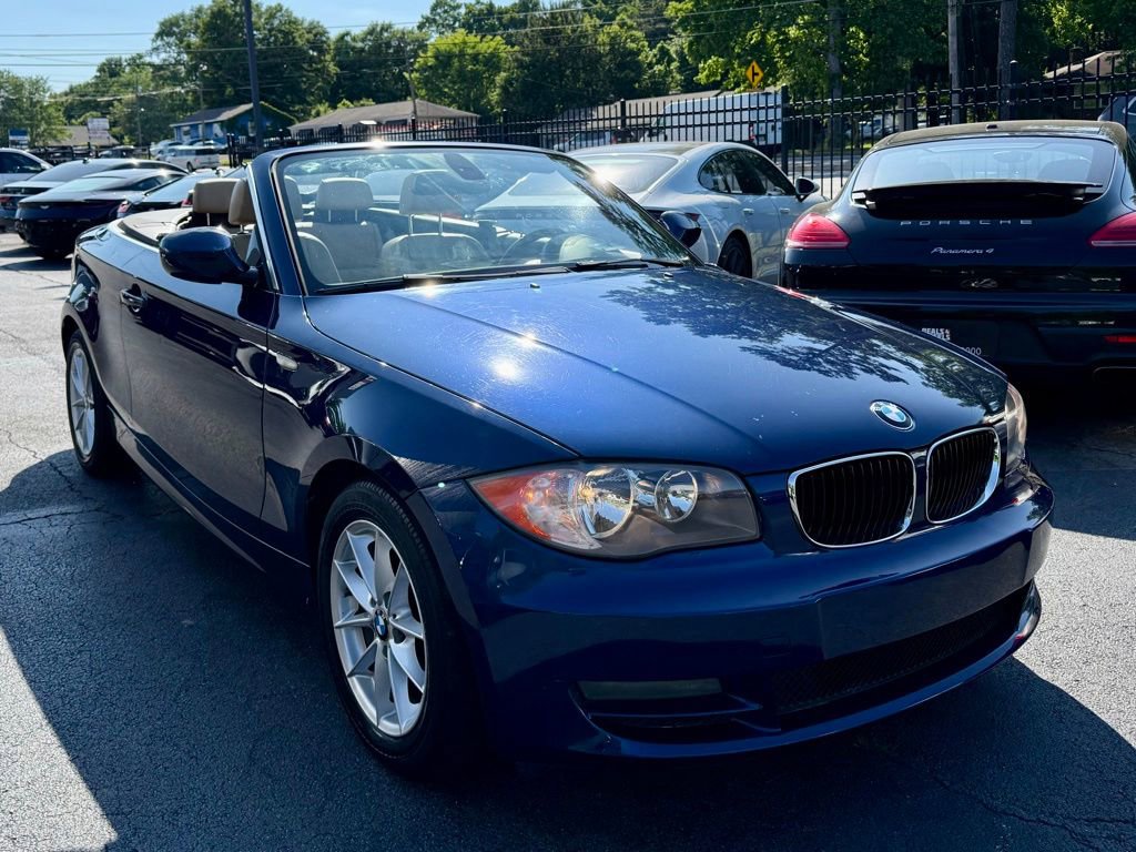 Used 2011 BMW 128i Convertible RWD image 3