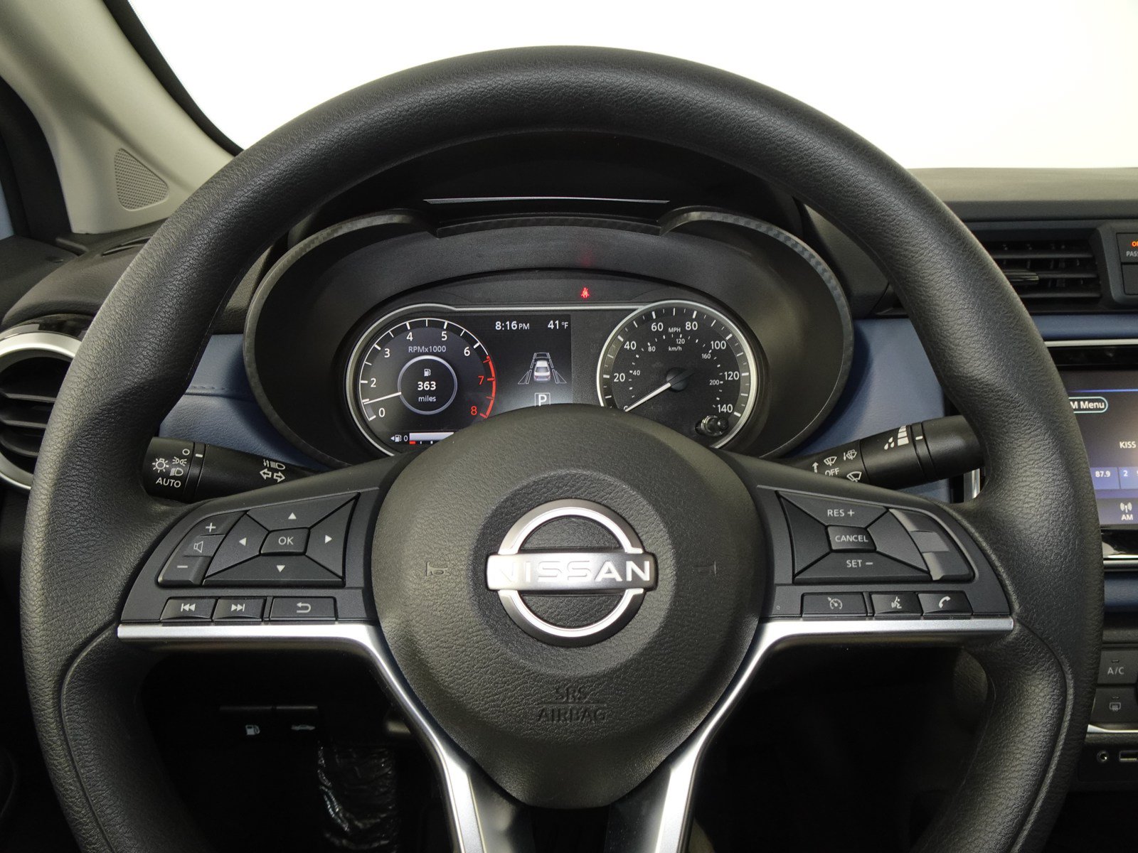New 2025 Nissan Versa SV w/ Trunk Package FWD image 20