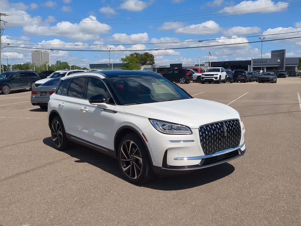 Used 2024 Lincoln Corsair Reserve w/ Equipment Group 201A AWD/4WD image 8