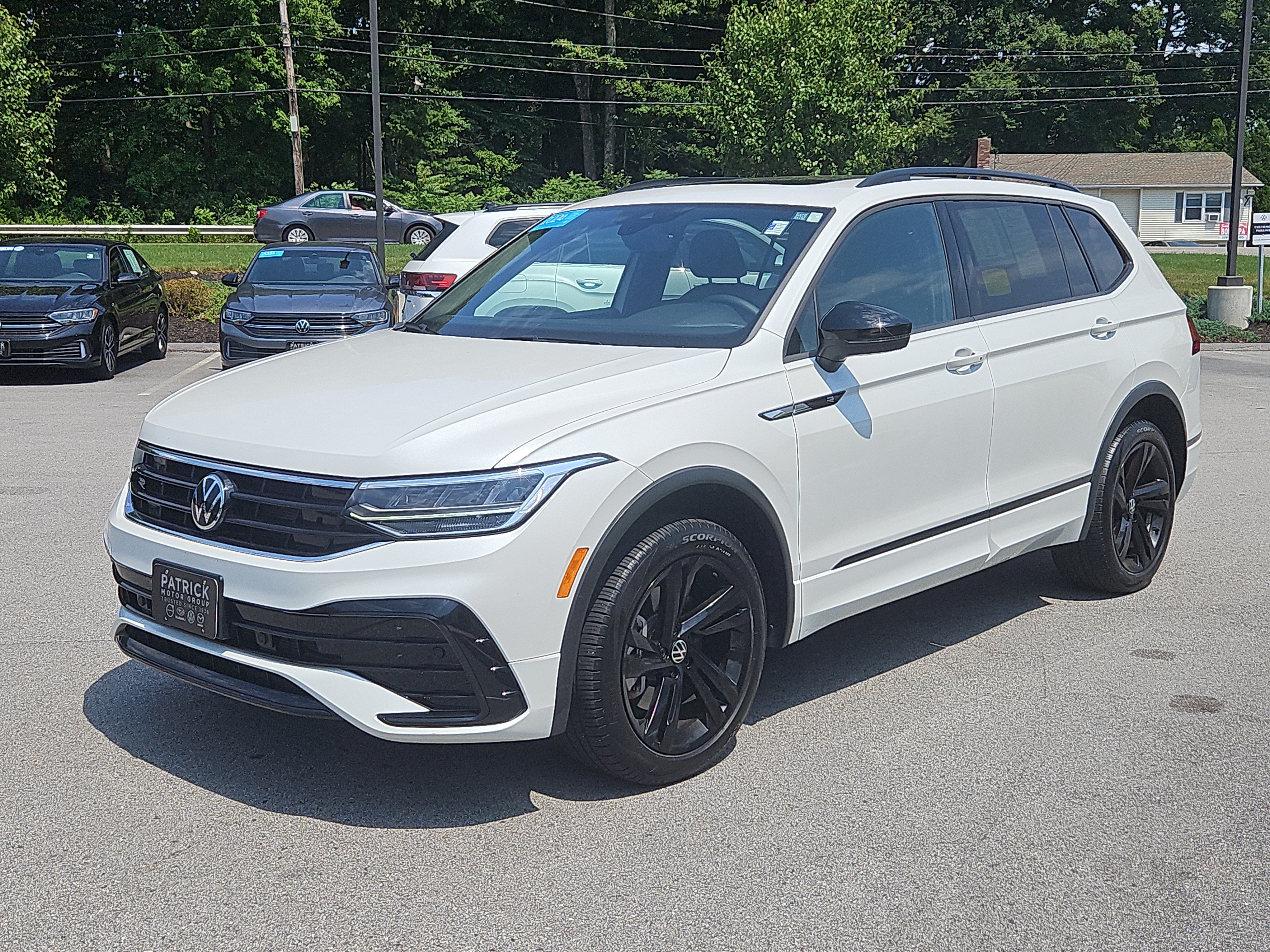 Certified 2024 Volkswagen Tiguan SE R-Line AWD/4WD image 25