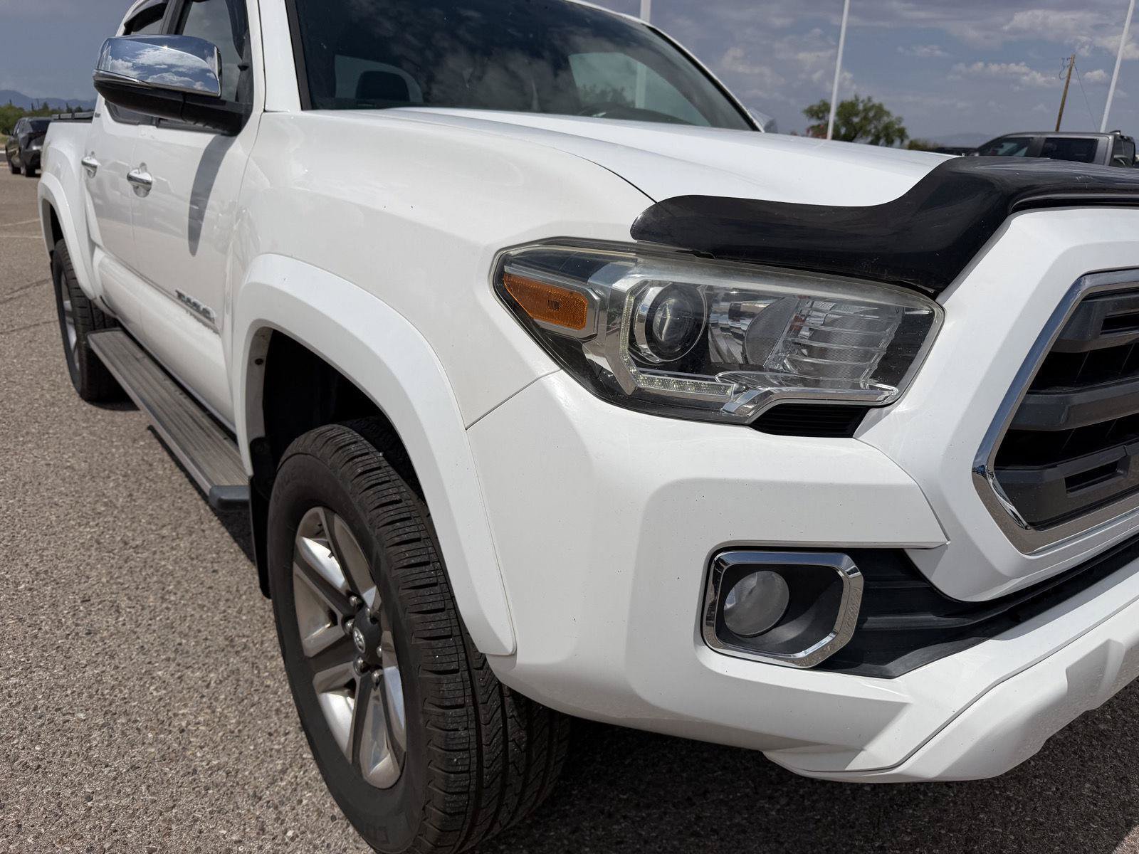 Used 2016 Toyota Tacoma Limited w/ Towing Package AWD/4WD image 13