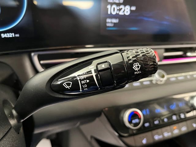 Used 2023 Hyundai Elantra Limited image 24