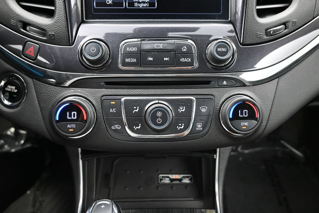 Used 2017 Chevrolet Impala Premier w/ Enhanced Convenience Package FWD image 18
