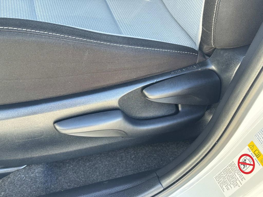 Used 2018 Toyota RAV4 XLE w/ Convenience Package image 21