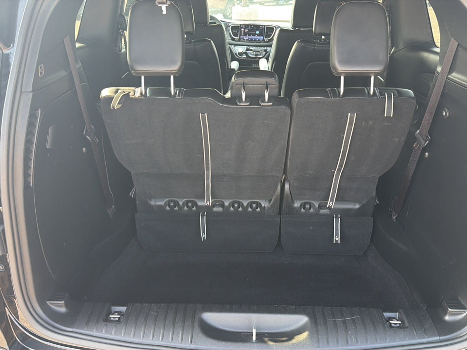 Used 2025 Chrysler Pacifica Select FWD image 20