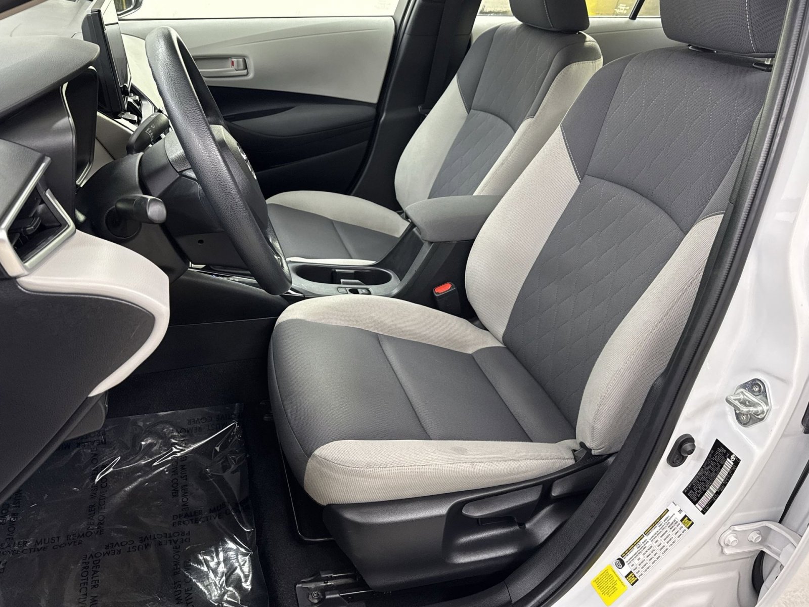 Used 2024 Toyota Corolla LE image 4