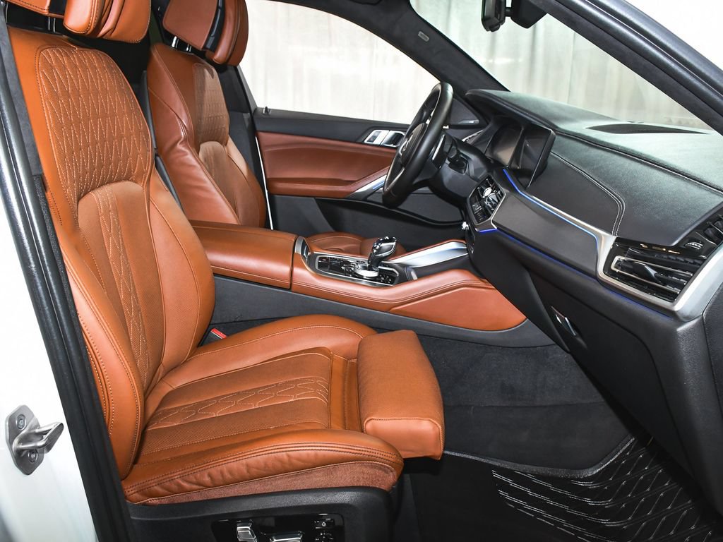 Used 2022 BMW X6 M50i w/ Executive Package AWD/4WD image 67