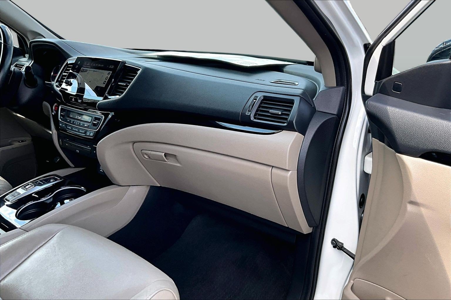 Used 2019 Honda Pilot Touring image 15