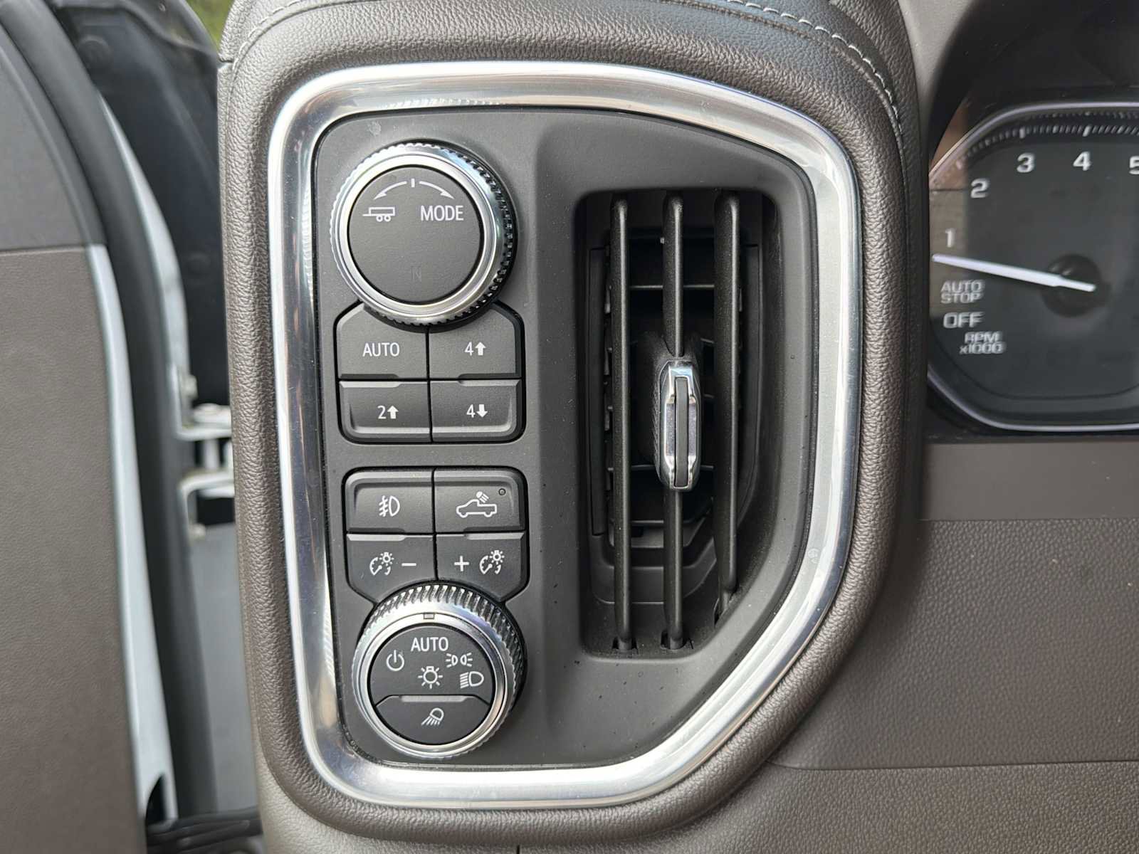 Used 2020 GMC Sierra 1500 SLT w/ SLT Premium Plus Package image 15