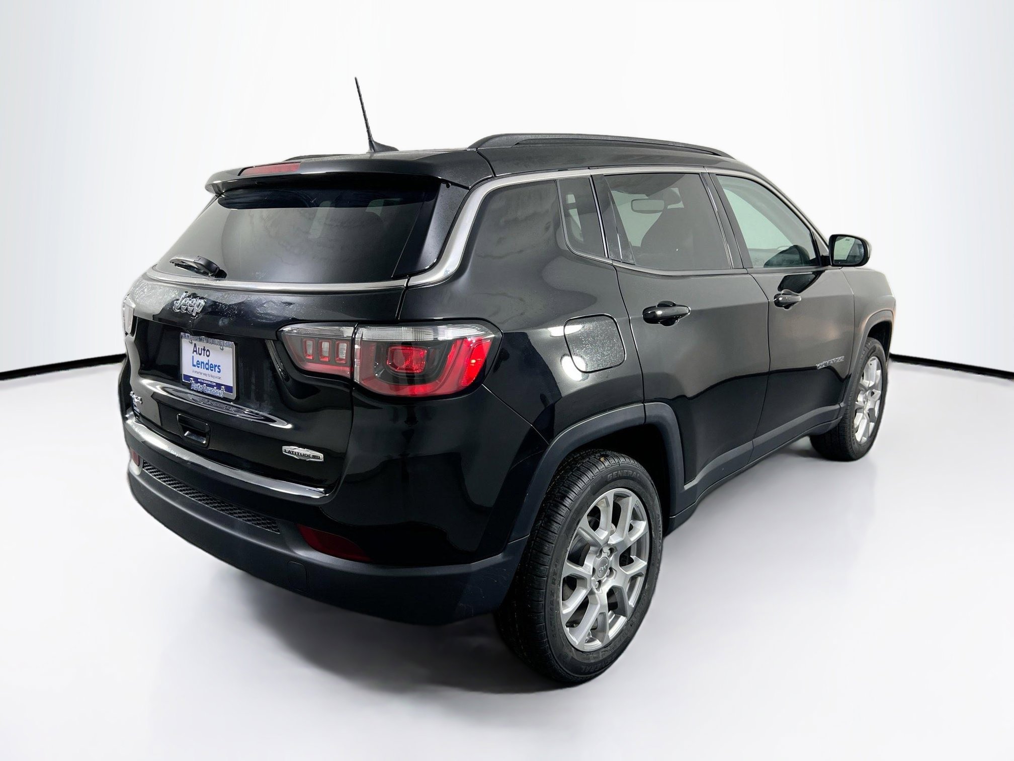Used 2022 Jeep Compass Latitude AWD/4WD image 5