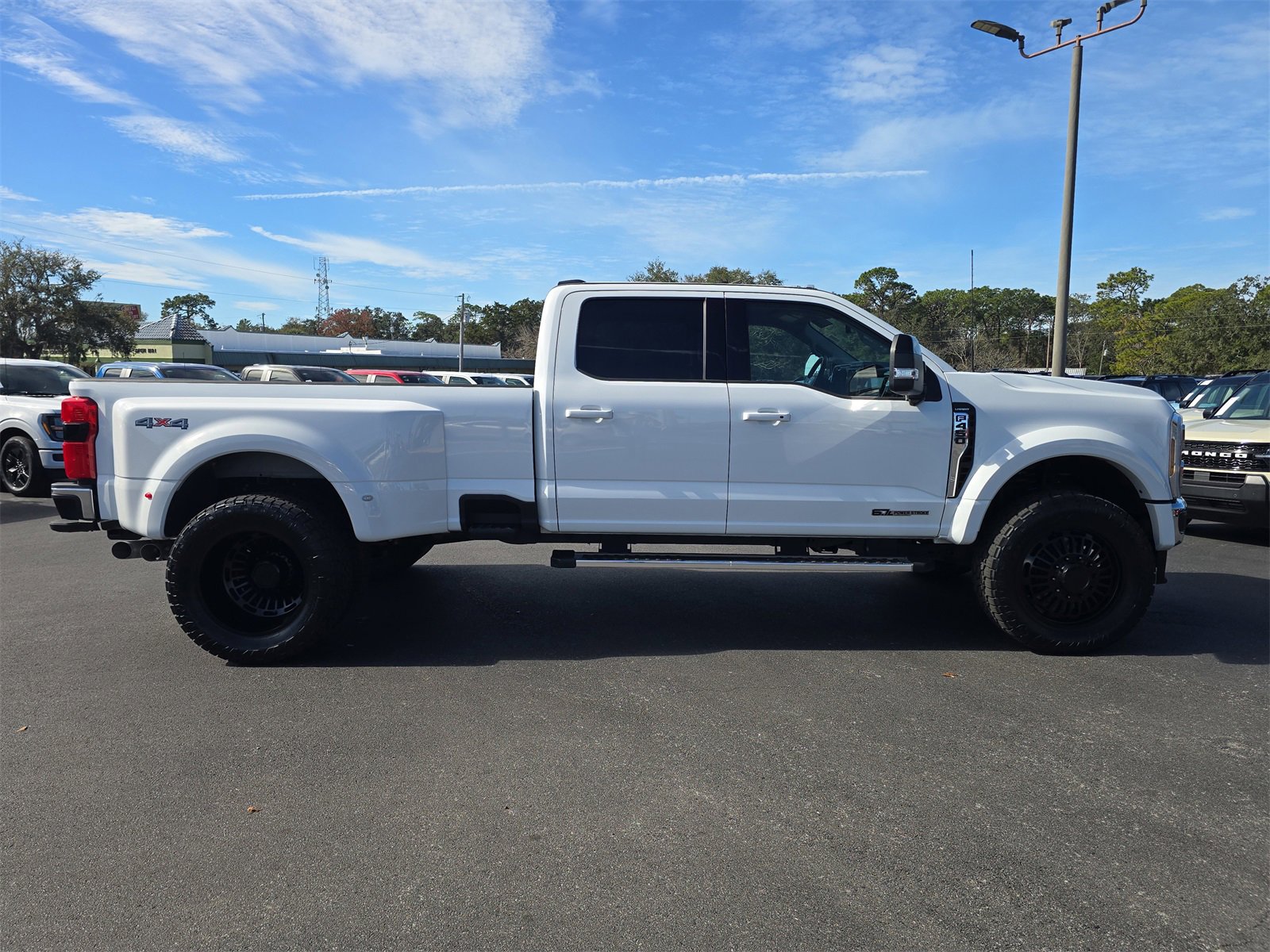 Used 2024 Ford F450 Lariat image 3