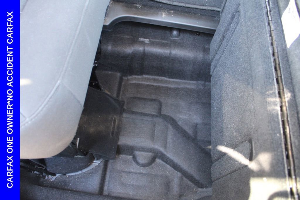 Used 2023 Chrysler Voyager LX image 25