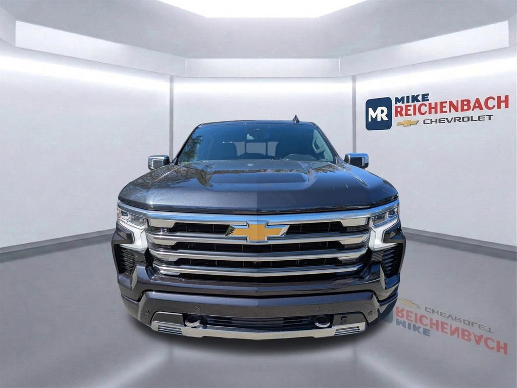 Used 2024 Chevrolet Silverado 1500 High Country w/ High Country Premium Package image 9