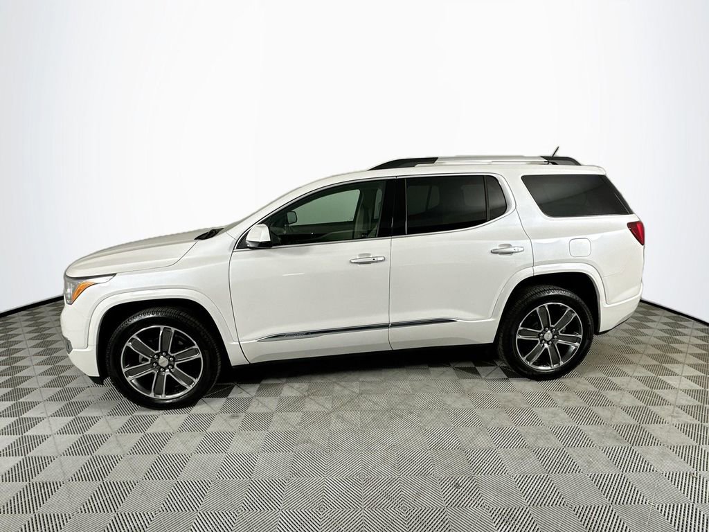 Used 2018 GMC Acadia Denali w/ Technology Package image 4