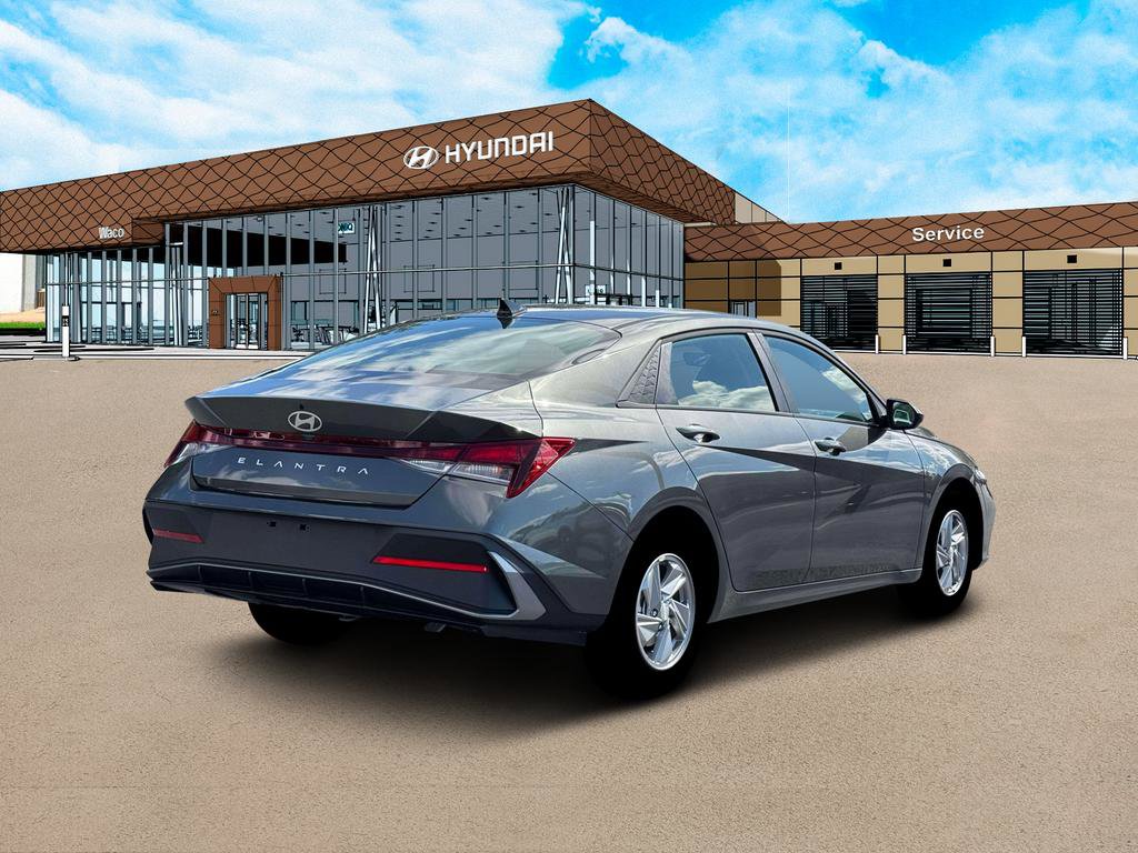 Used 2026 Hyundai Elantra SE image 7