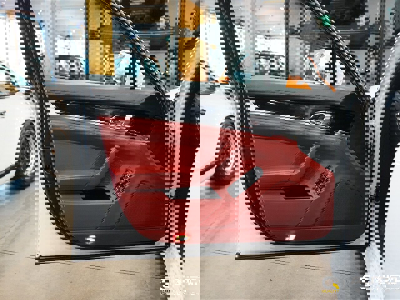 Used 2014 Porsche Panamera 4 image 14