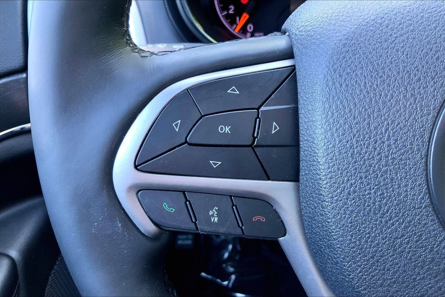 Used 2018 Jeep Grand Cherokee Limited AWD/4WD image 20