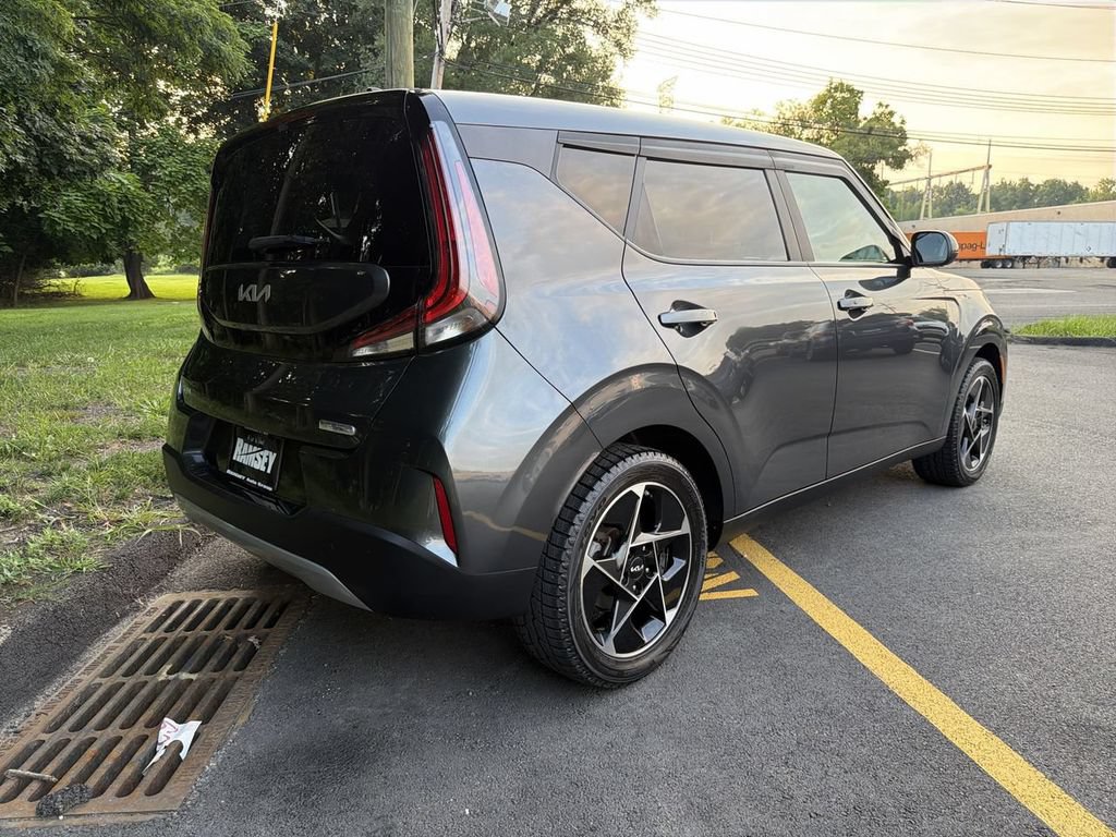 Used 2023 Kia Soul EX FWD image 8