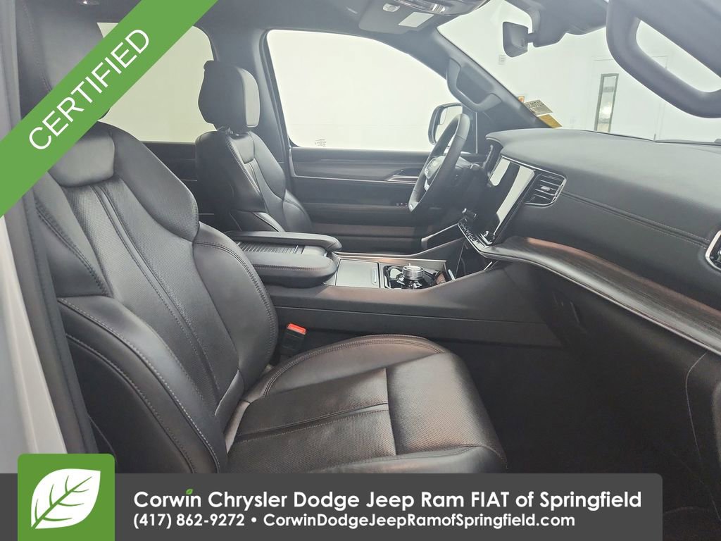 Certified 2024 Jeep Wagoneer Series III image 32