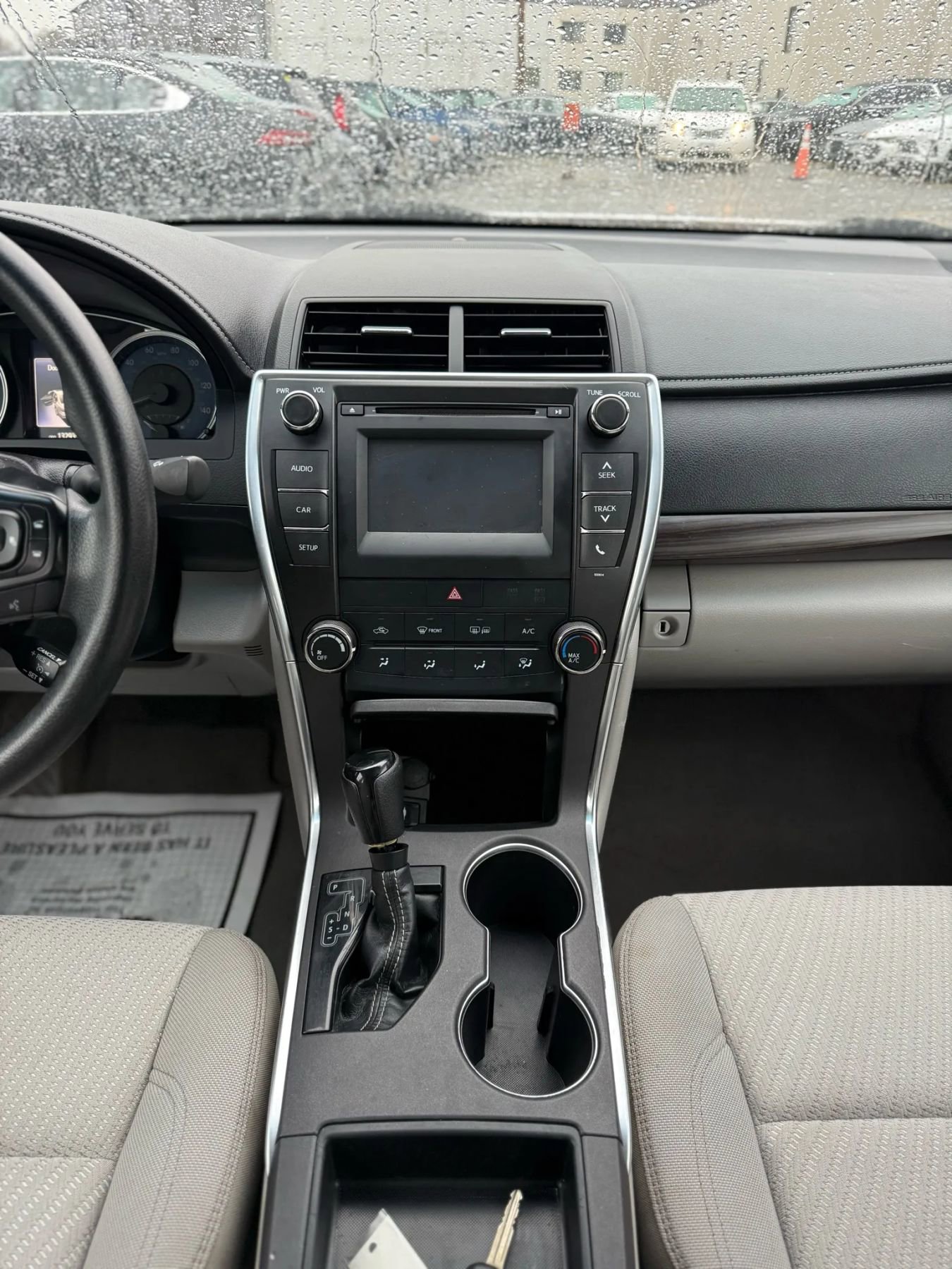 Used 2016 Toyota Camry LE FWD image 17