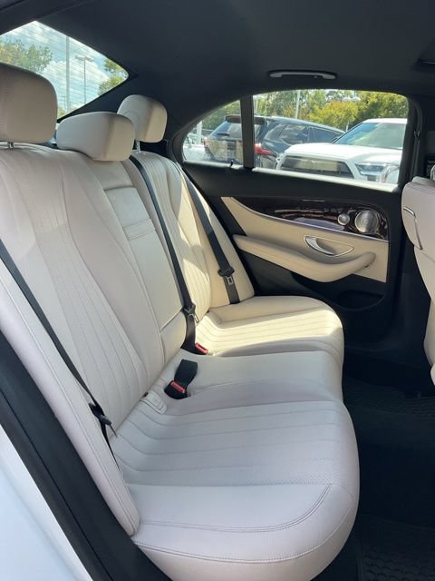 Used 2019 Mercedes-Benz E 300 4MATIC image 18